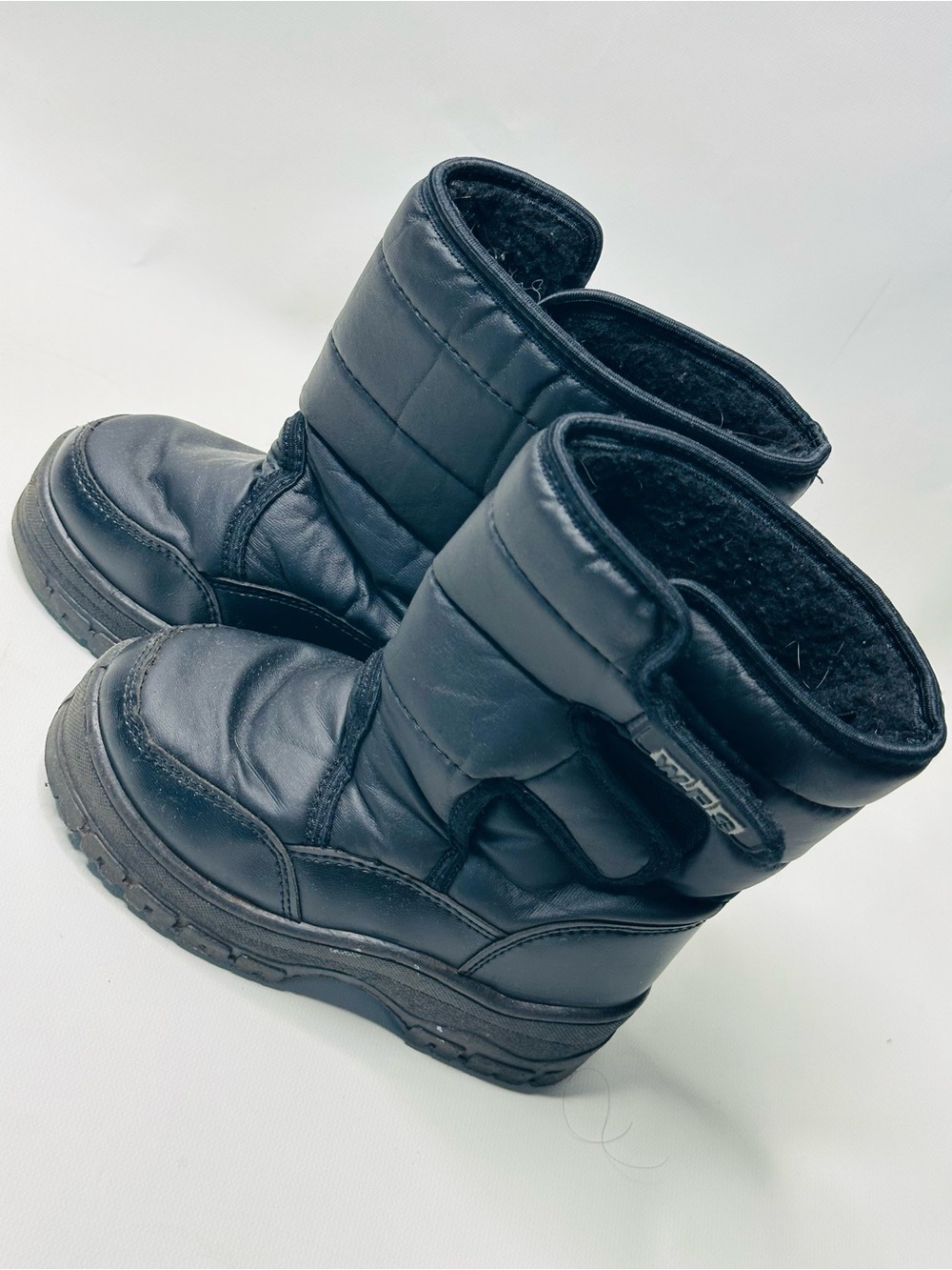 WFS World Famous Sports SnowJogger Deluxe Black Insulated Boots Size 9 Hook Loop